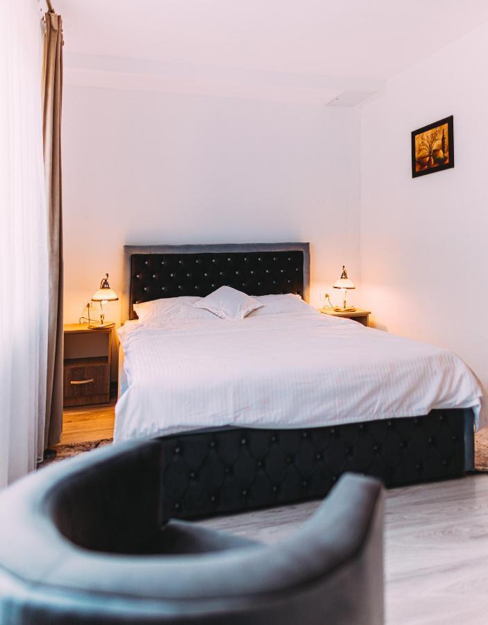 Motel Piatra Corbului Békás Kültér fotó